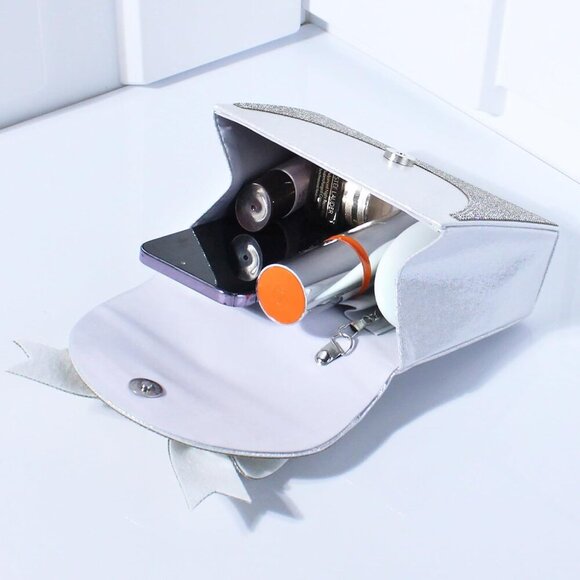 Elegant Small Tote Bag with Silver Bow & Rhinestones - Perfect for Parties - Picture 5 of 7